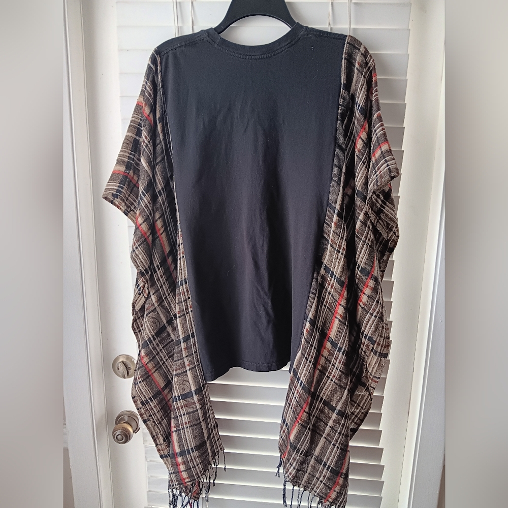 SOLD!!!Upcycled Queen Band Graphic Tee Poncho - Picture 4 of 4